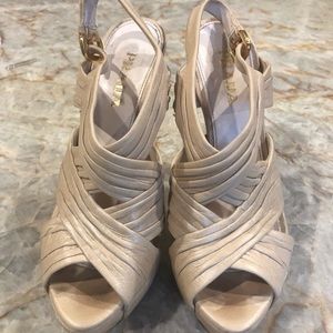 Prada heels 4 inch in nude size 36.5